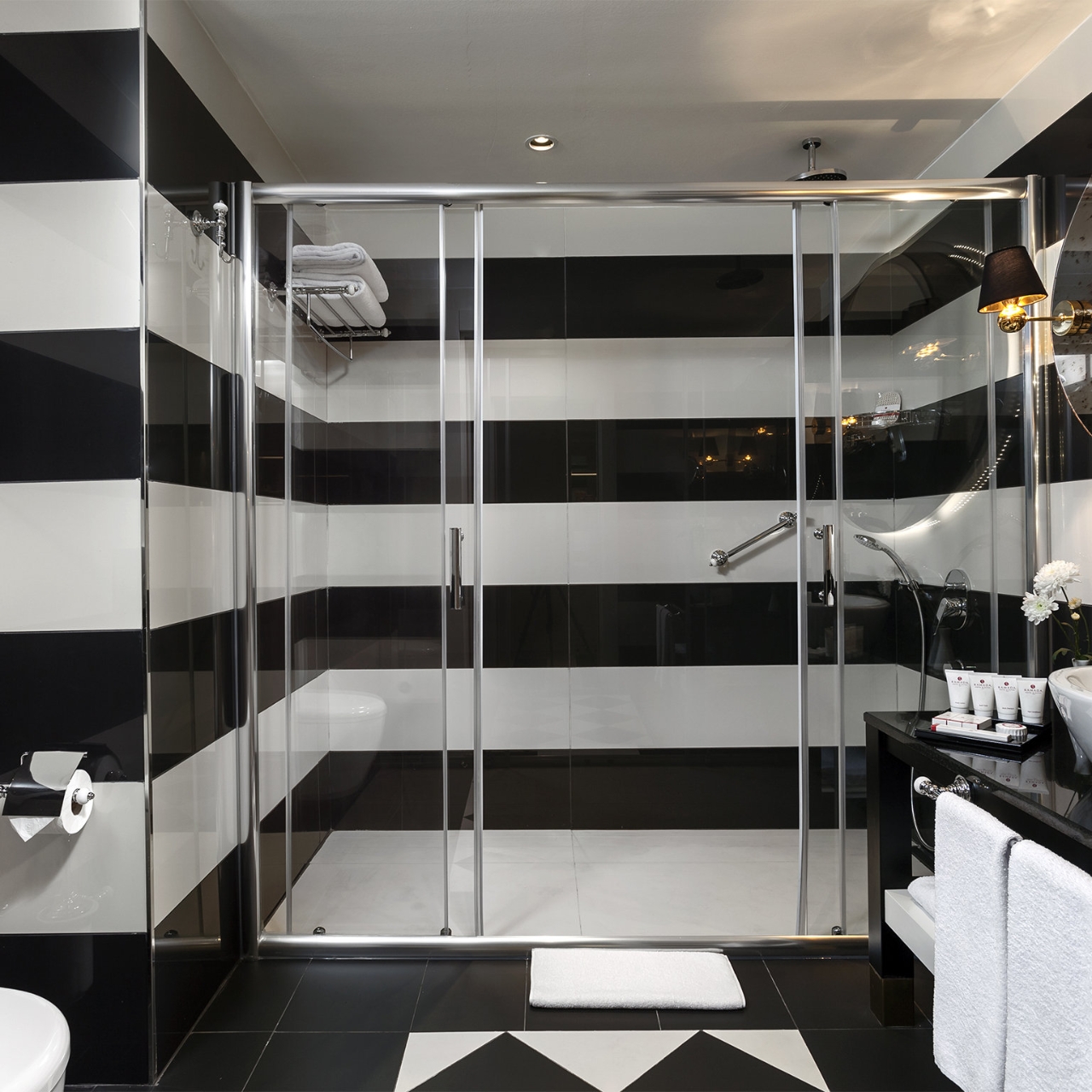 Ramada Hotel Suites Sisli 4 Hrs Star Hotel In Istanbul Istanbul