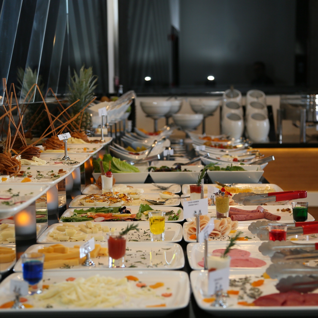 Ramada Hotel Suites Sisli 4 Hrs Star Hotel In Istanbul Istanbul