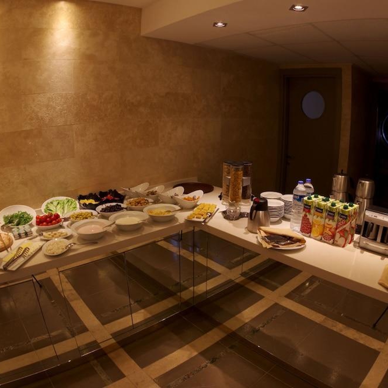 Peyk Hotel In Istanbul Istanbul Hrs