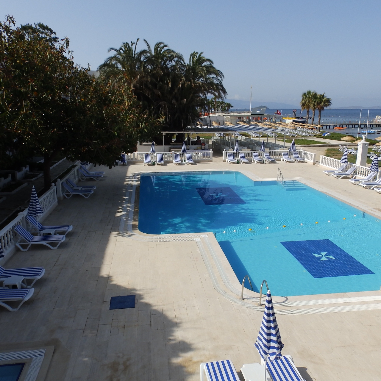 Hotel Club Blue White All Inclusive In Turgutreis Mugla Hrs