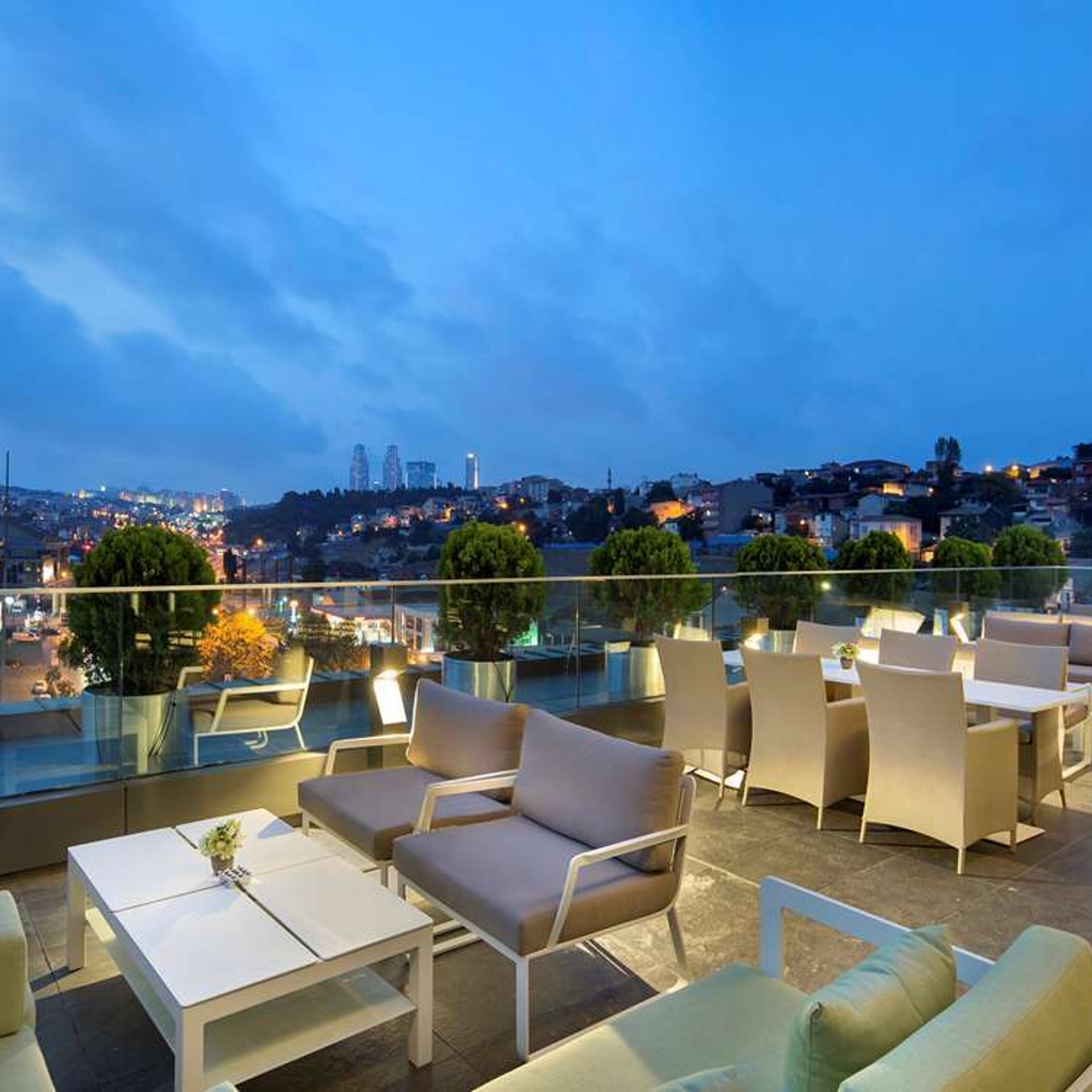 Hotel Doubletree By Hilton Istanbul Piyalepasa 4 Hrs Star Hotel In Beyoglu Tekirdag Ili