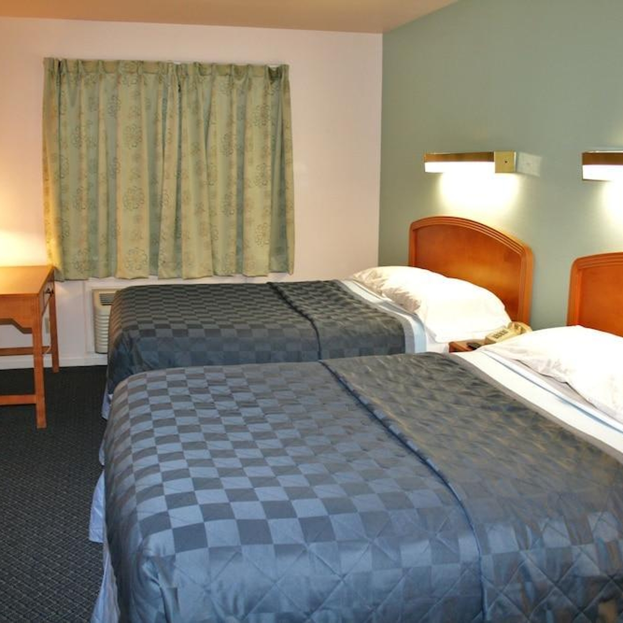 Titta Inn In Pasadena California Hrs