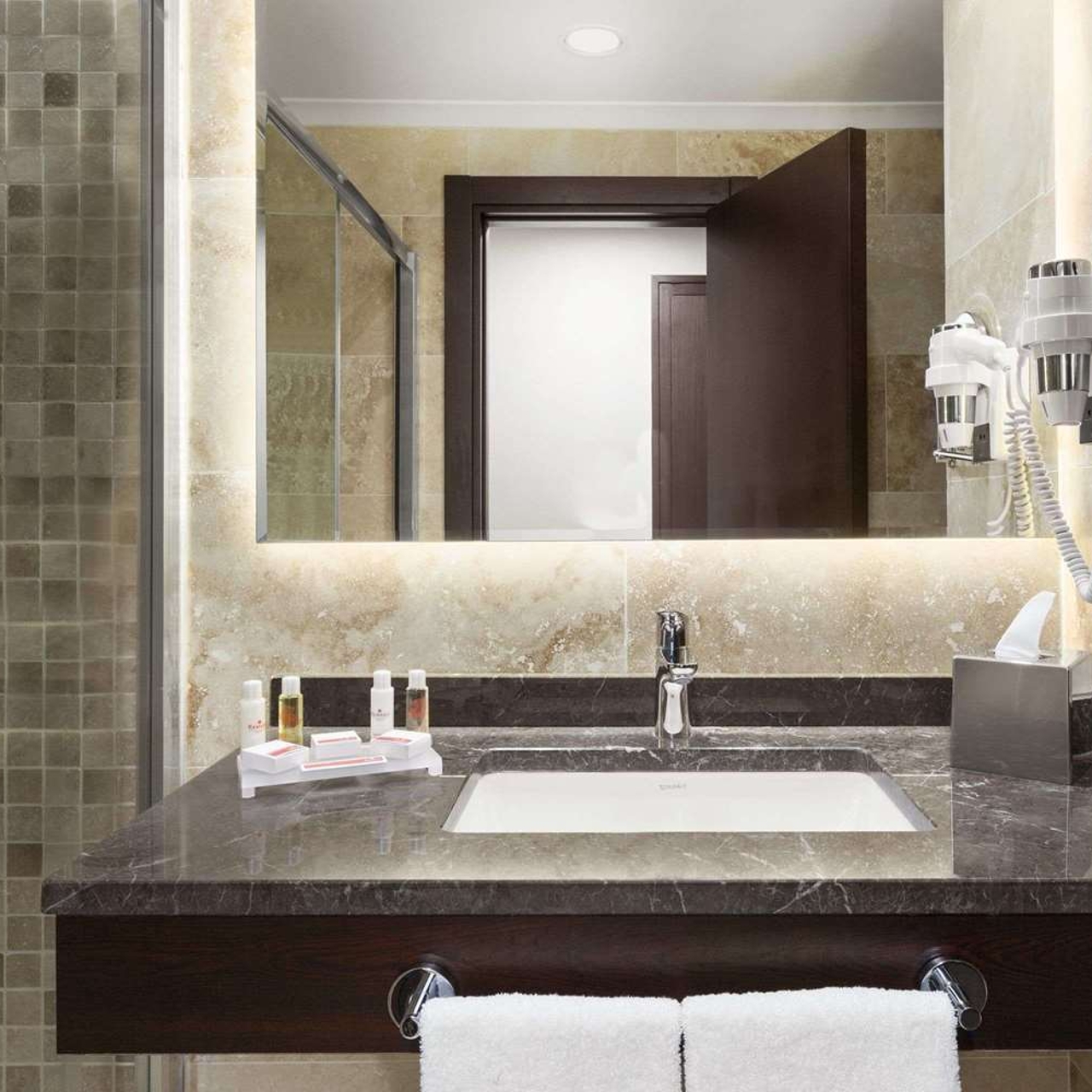 Ramada Hotel Suites Istanbul Merter 5 Hrs Star Hotel In Istanbul Istanbul