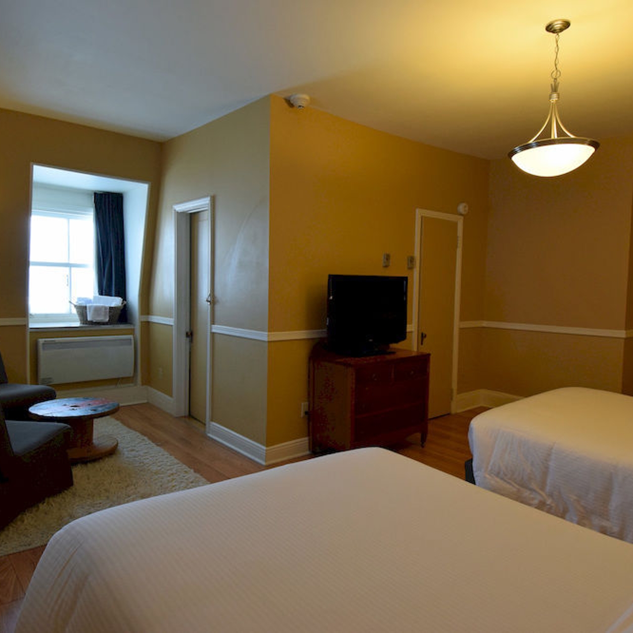 Chateau Fleur De Lys L Hotel Quebec Quebec At Hrs With Free Services