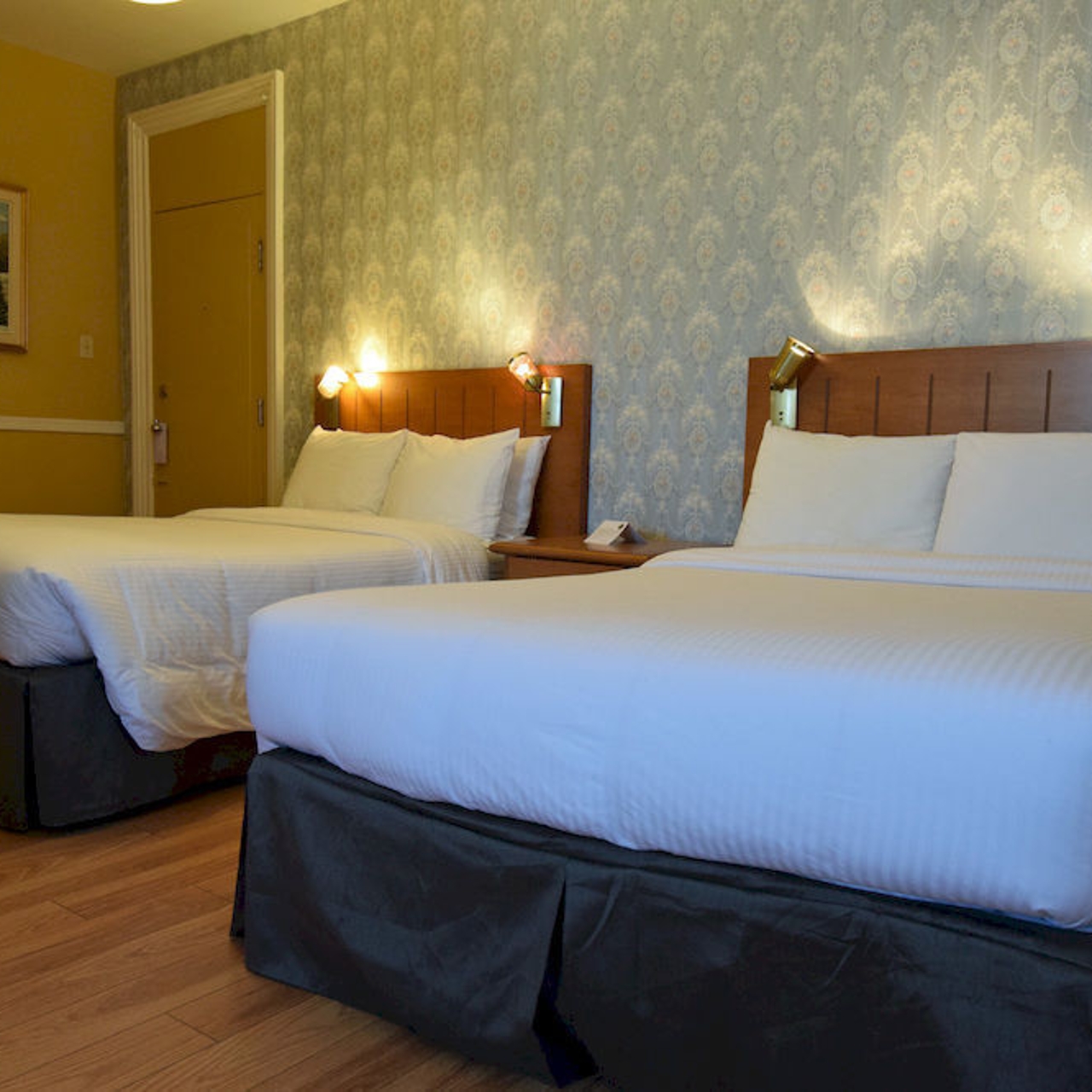 Chateau Fleur De Lys L Hotel Quebec Quebec At Hrs With Free Services