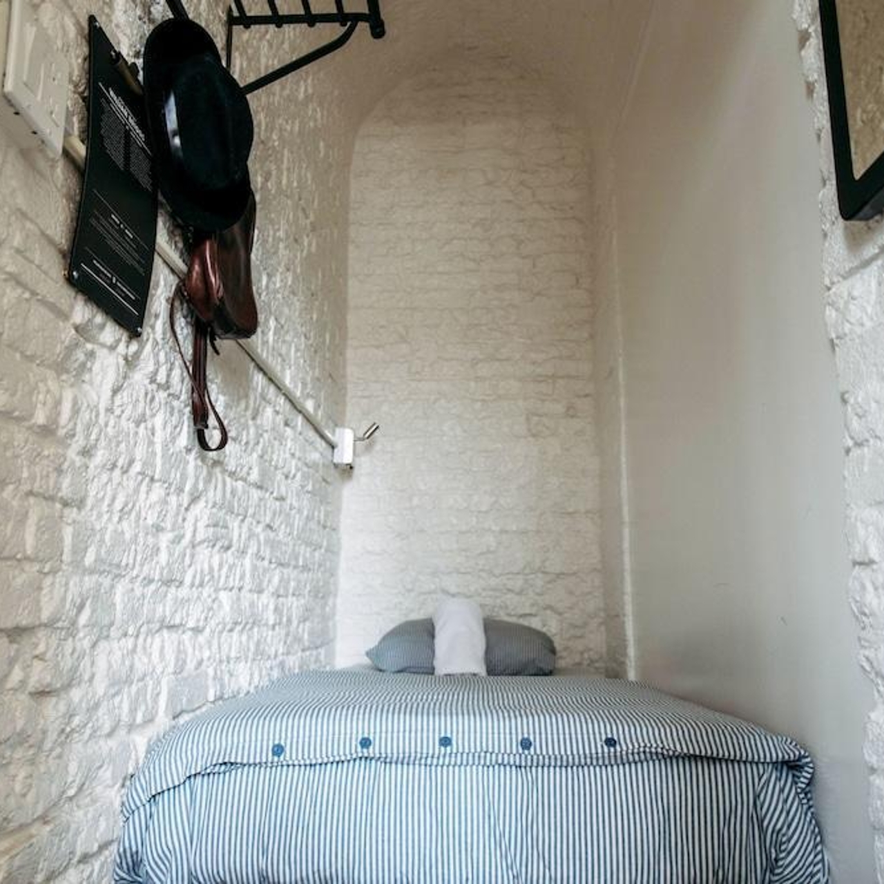 Hi Ottawa Jail Hostel In Ottawa Ontario Hrs