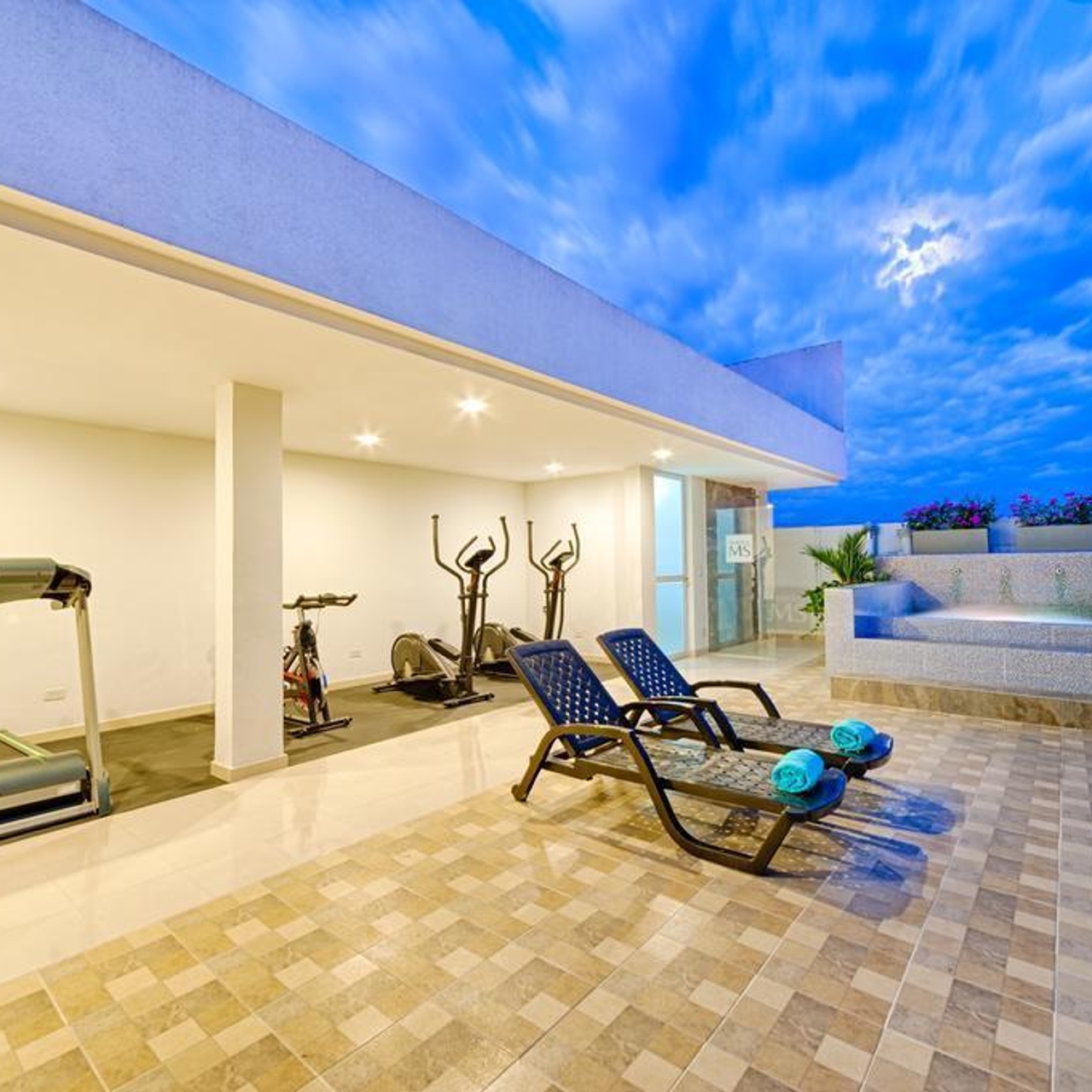hotel ms ciudad jardin plus colombia at