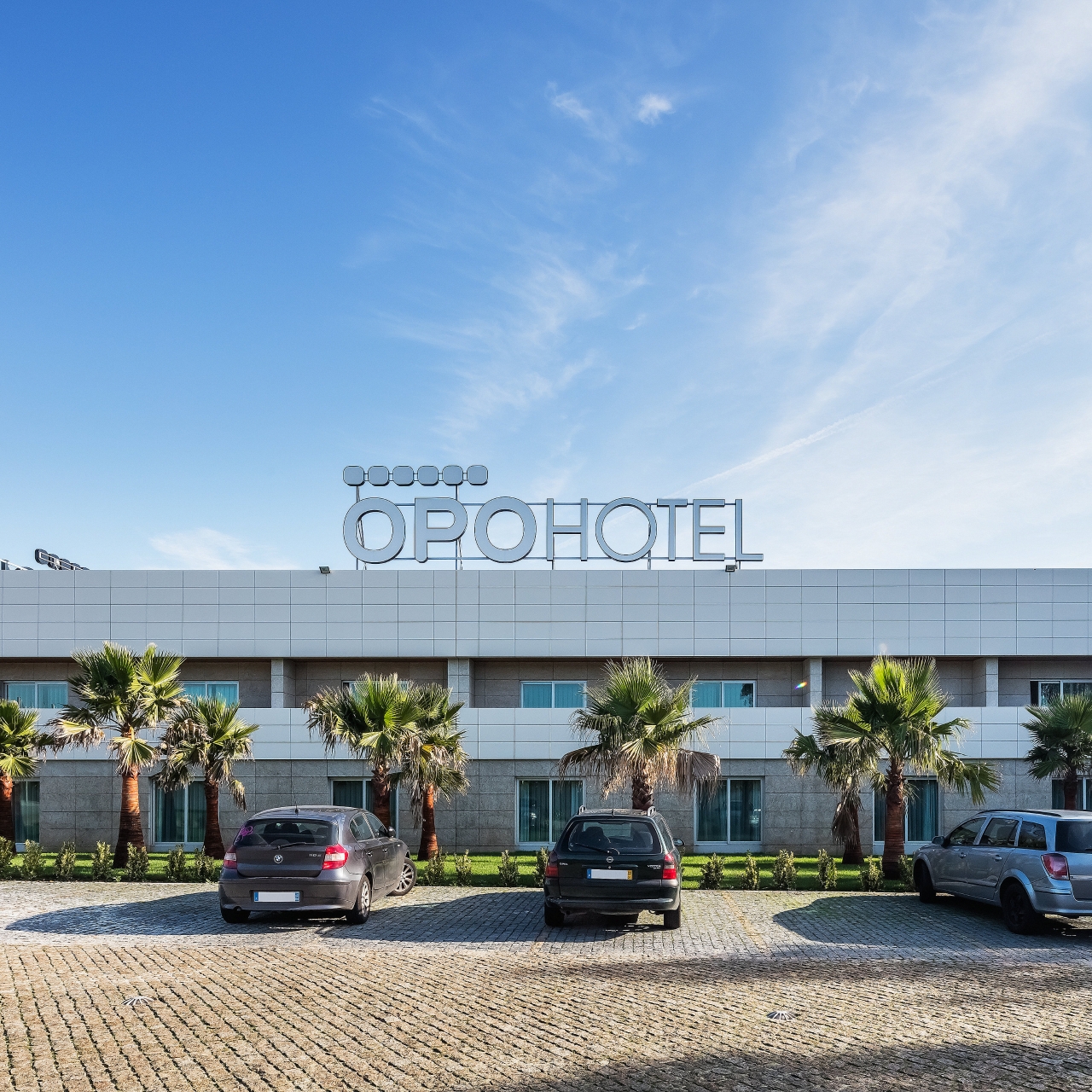 OPOHOTEL Porto Aeroporto - 4 HRS star hotel in Maia (Porto)