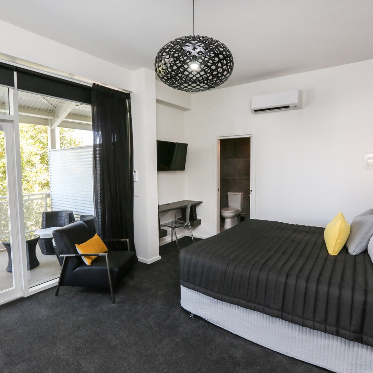 Hotel Indulge Apartments Cbd 4 Hrs Star Hotel In Mildura State Of Victoria