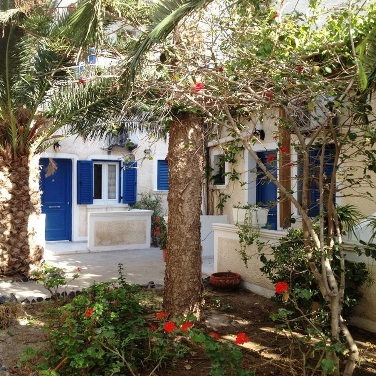Hotel Azalea Studios Apartments In Kamari Thira South Aegean