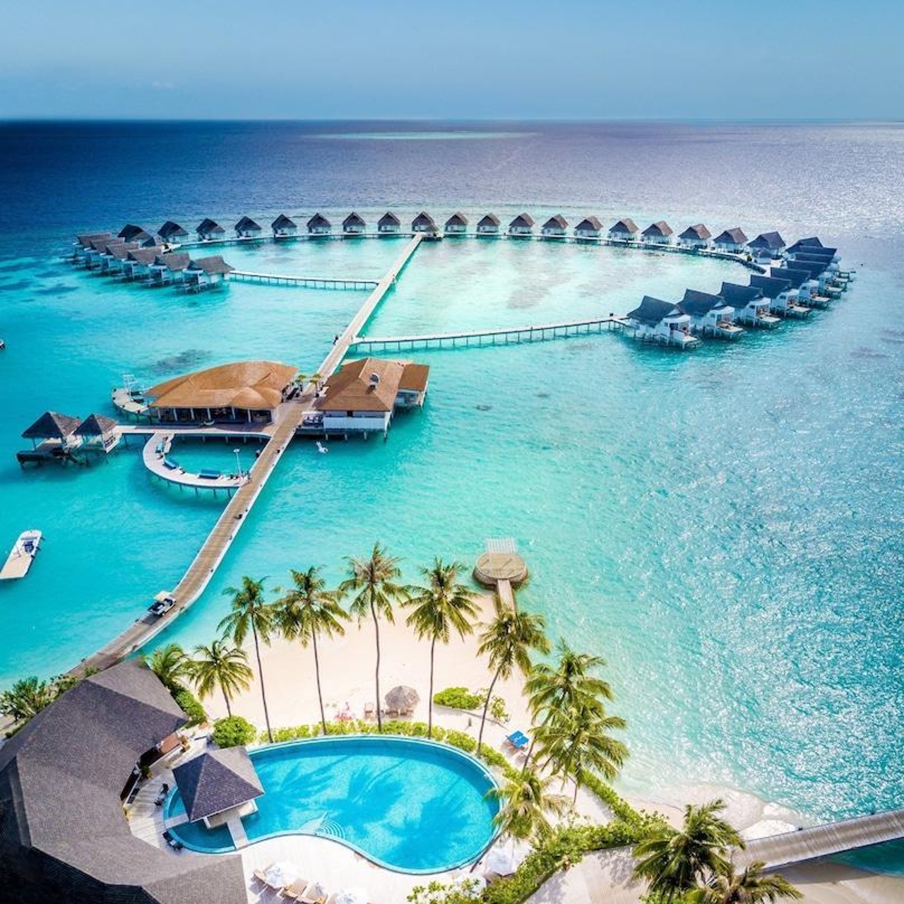 Hotel Centara Grand Island Resort Spa Maldives All Inclusive 5 Hrs Star Hotel In Mahibadhoo Maale