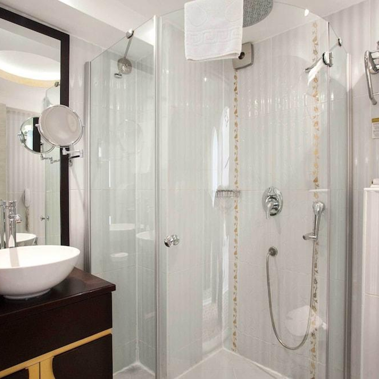 Ottoman Hotel Park Special Class 4 Hrs Star Hotel In Istanbul