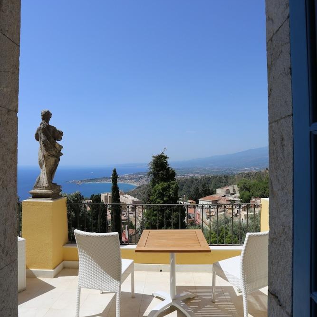 Hotel Casa Cuseni Maison De Charme 3 Hrs Star Hotel In Taormina