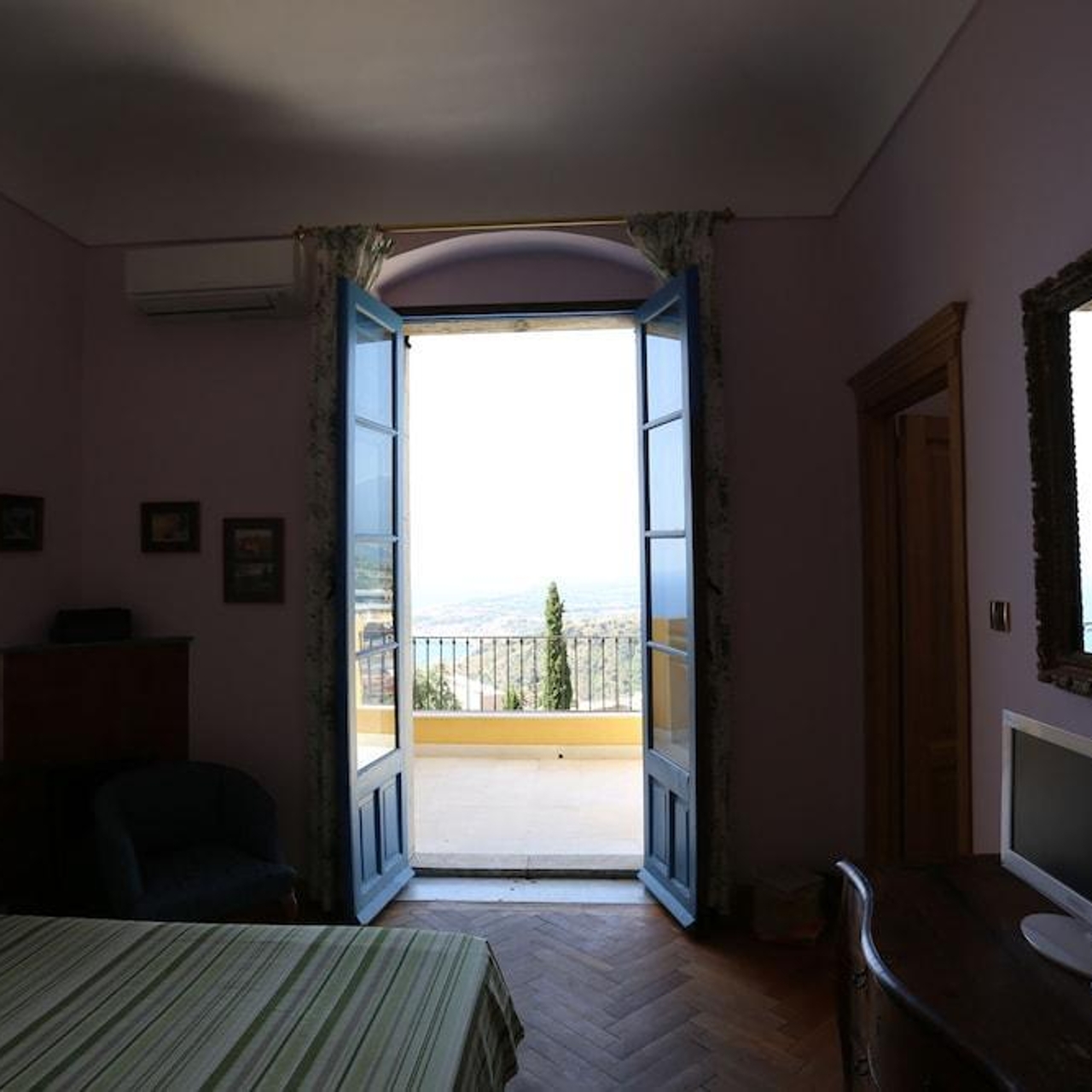 Hotel Casa Cuseni Maison De Charme 3 Hrs Star Hotel In Taormina