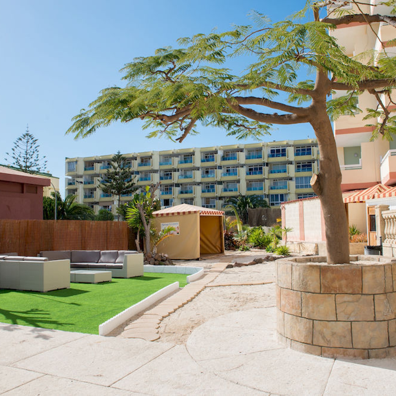 Hotel Las Walkirias Resort en San Bartolomé de Tirajana en HRS con  servicios gratuitos