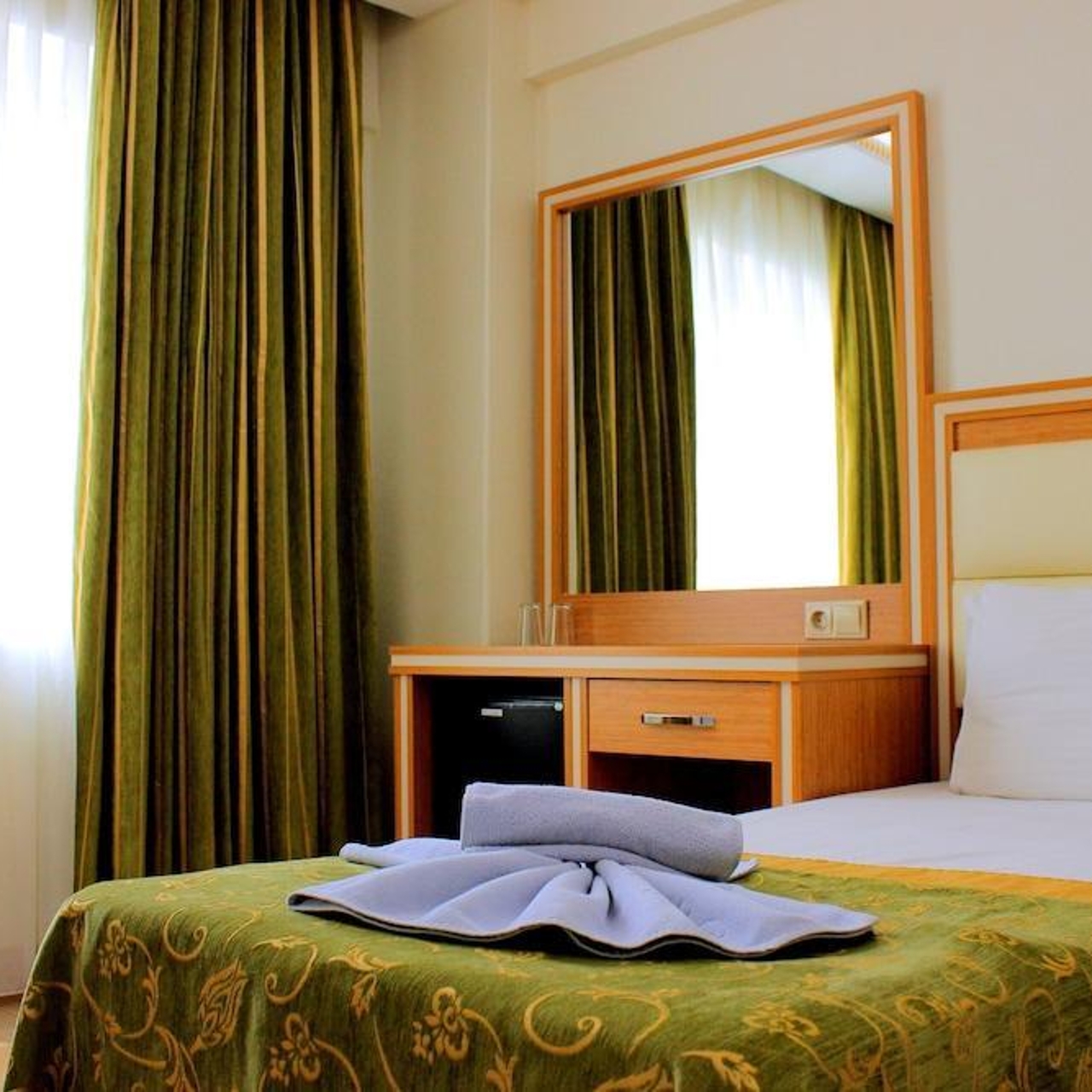 Hotel Buyuk Paris In Istanbul Istanbul Hrs