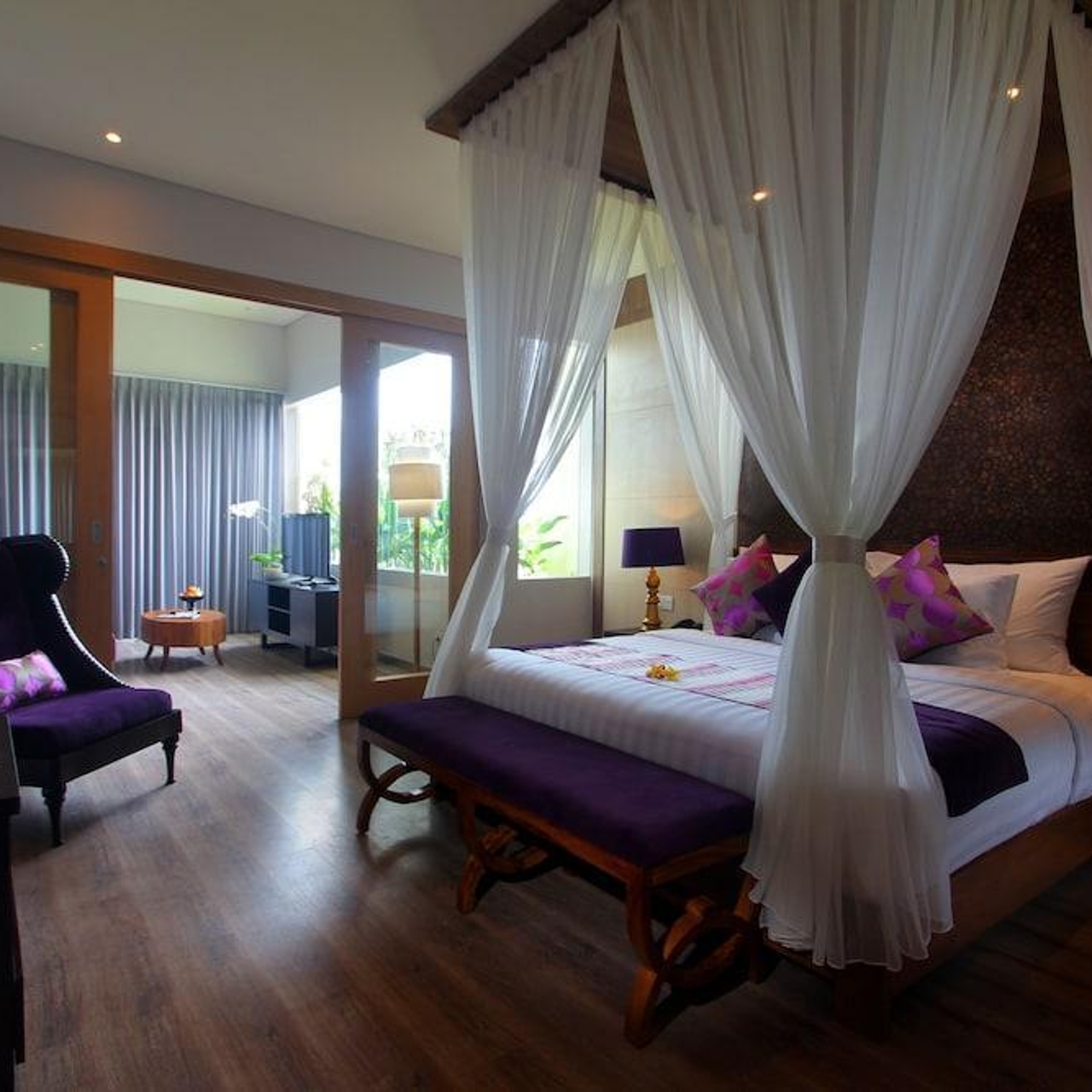 The Kirana Hotel Resto and Spa - 4 HRS star hotel in Canggu (Bali)