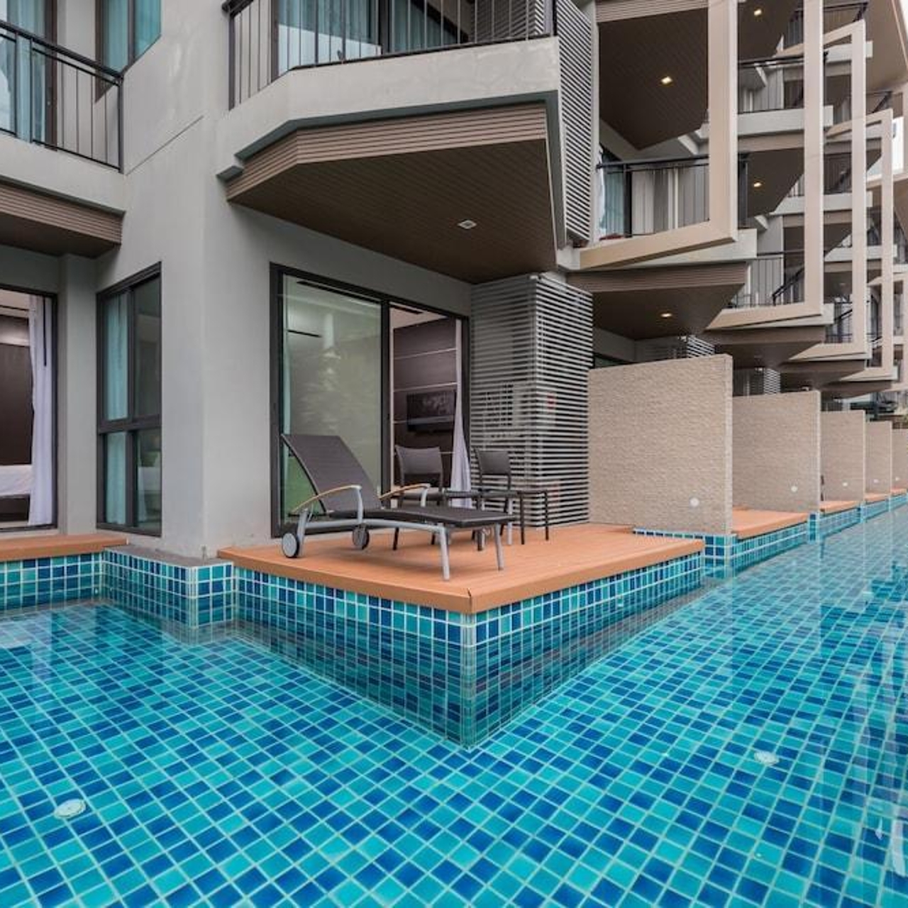 Hotel The Charm Resort Phuket in Ban Dong Kham bei HRS günstig buchen