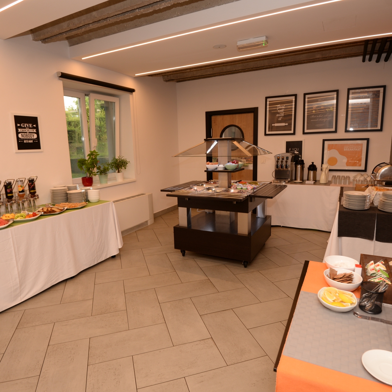 pics The Loop Boutique Hotel & Cafe