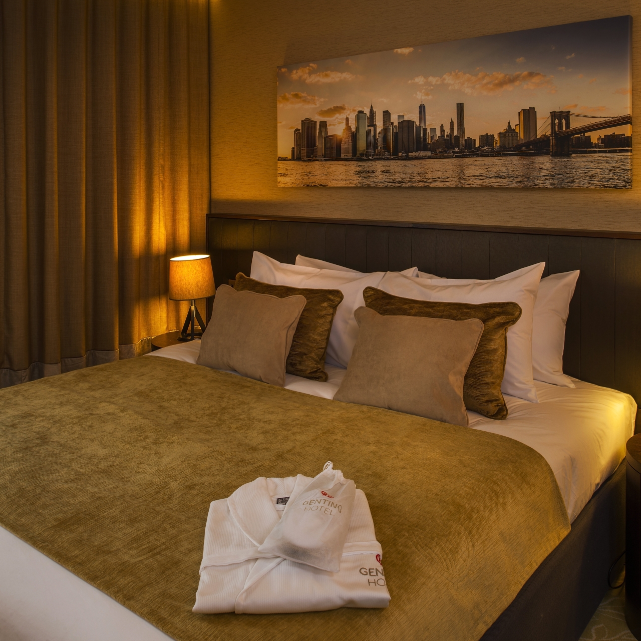 Genting Hotel Birmingham At Hrs With Free Services