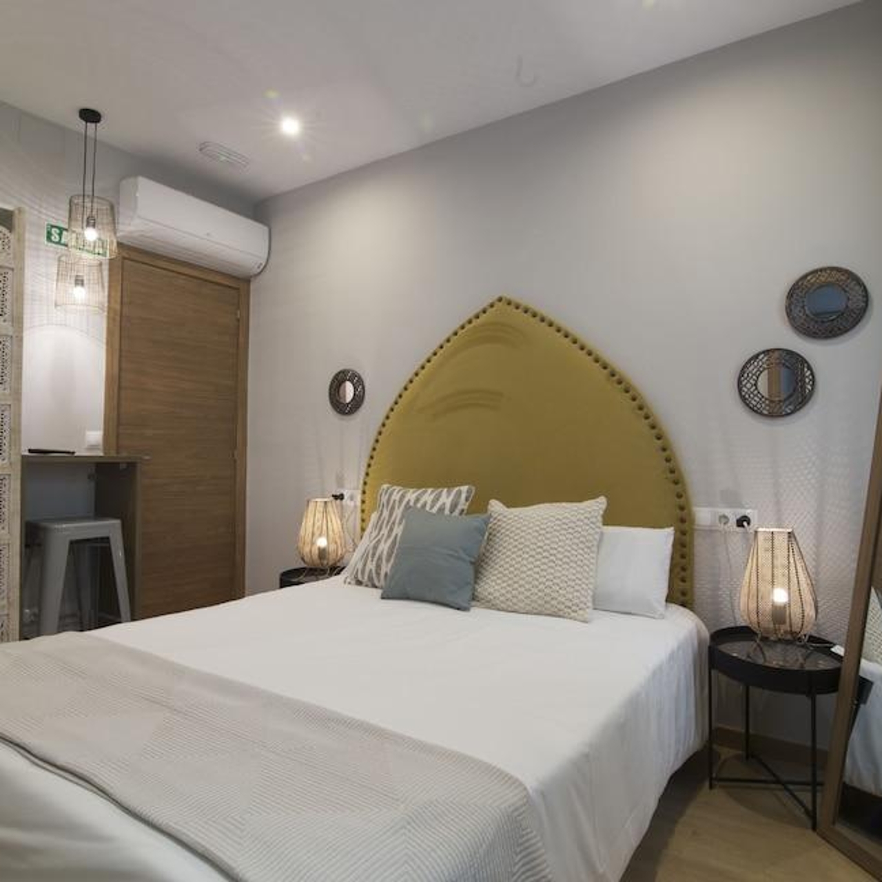 Hotel Abracadabra Suites Madrid At Hrs With Free Services