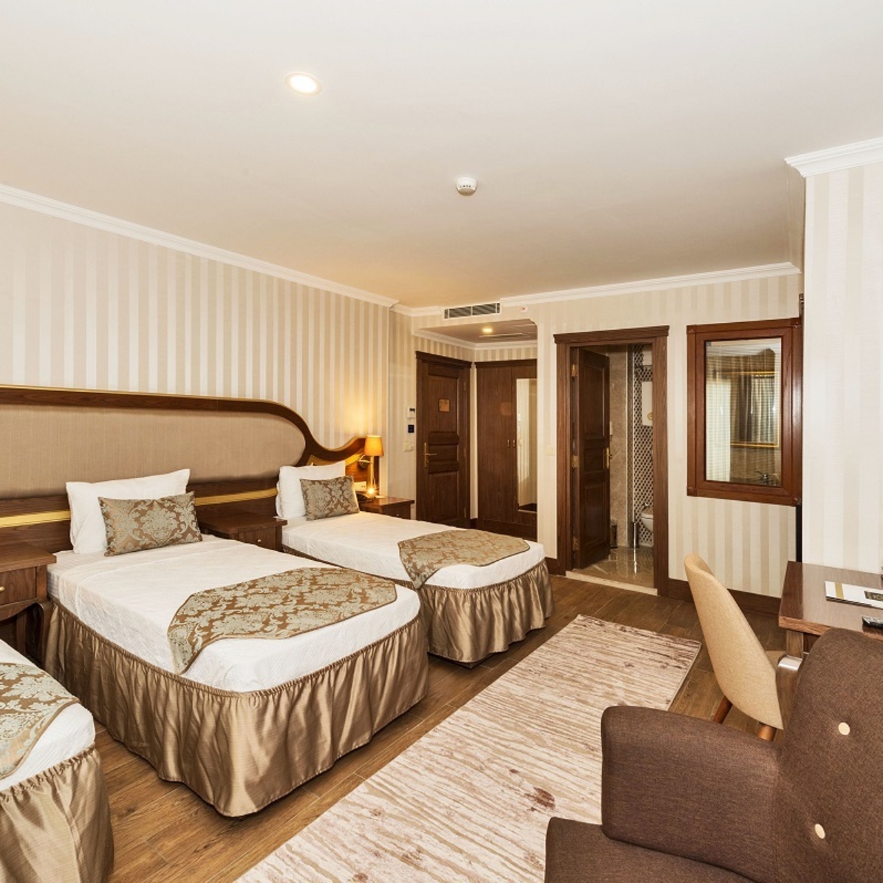 Realstar Hotel 4 Hrs Star Hotel In Istanbul Istanbul