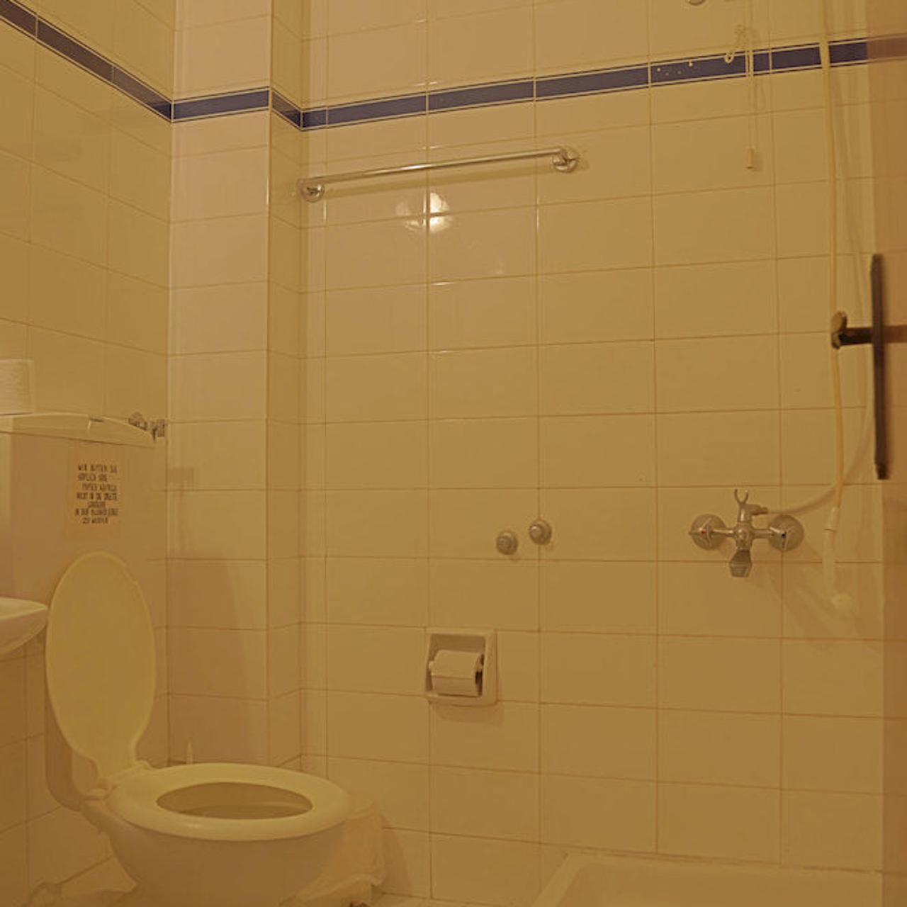 Violetta Hotel In Heraklion Crete Hrs