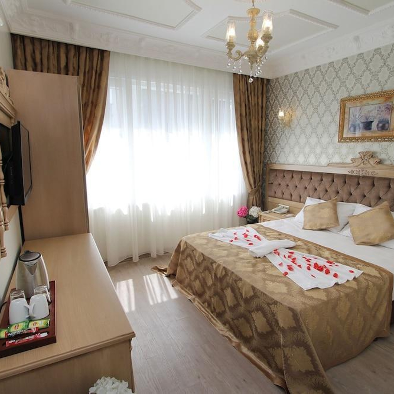 Apple Tree Hotel In Istanbul Istanbul Hrs