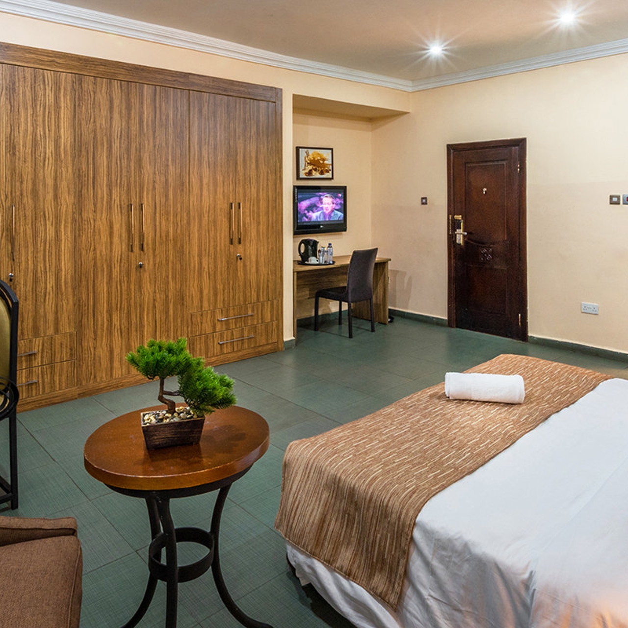 Midindi Hotel 3 Hrs Star Hotel In Accra Greater Accra Region