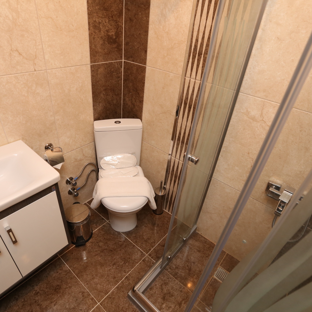 Hotel Camelot Apartment 5 Hrs Star Hotel In Istanbul Istanbul