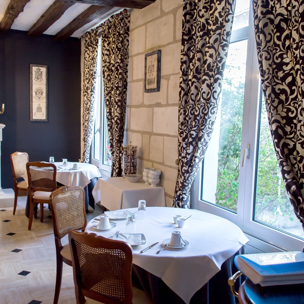 Hotel-restaurant Le Cheval Blanc in BLERE - Touraine Val de Loire