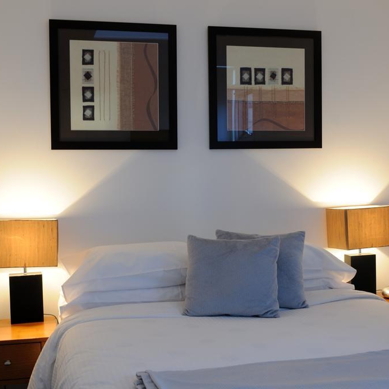 Hotel The Victoria Apartments In Port Fairy State Of Victoria Hrs