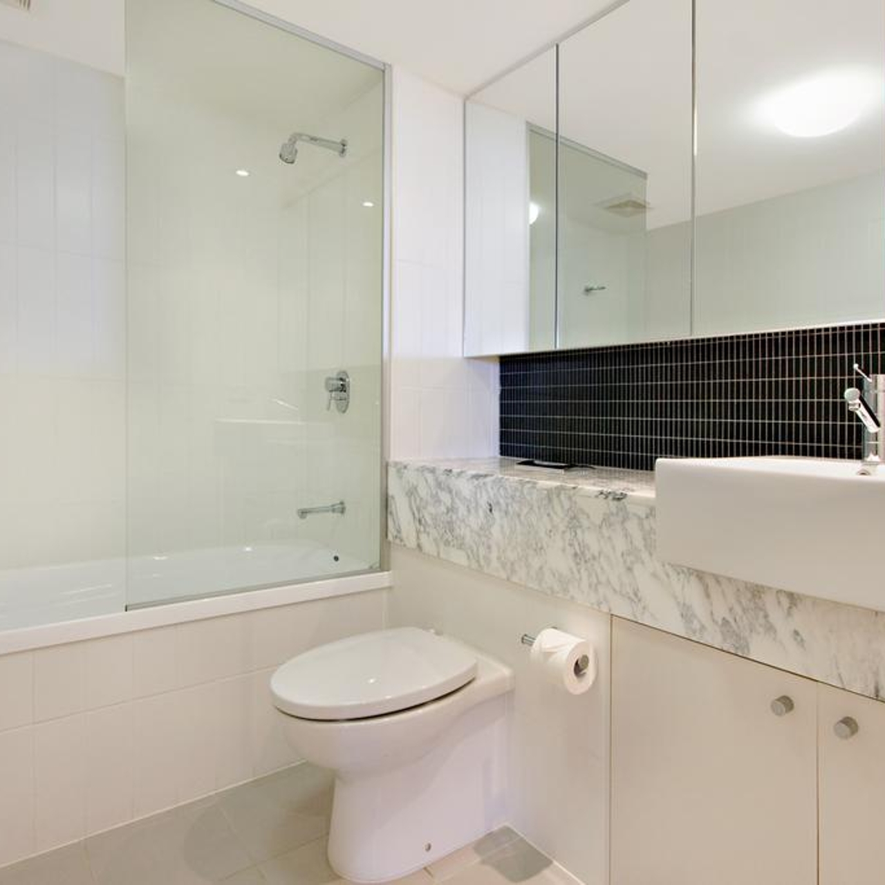 Hotel Tweed Ultima Apartments In Coolangatta State Of Queensland Hrs