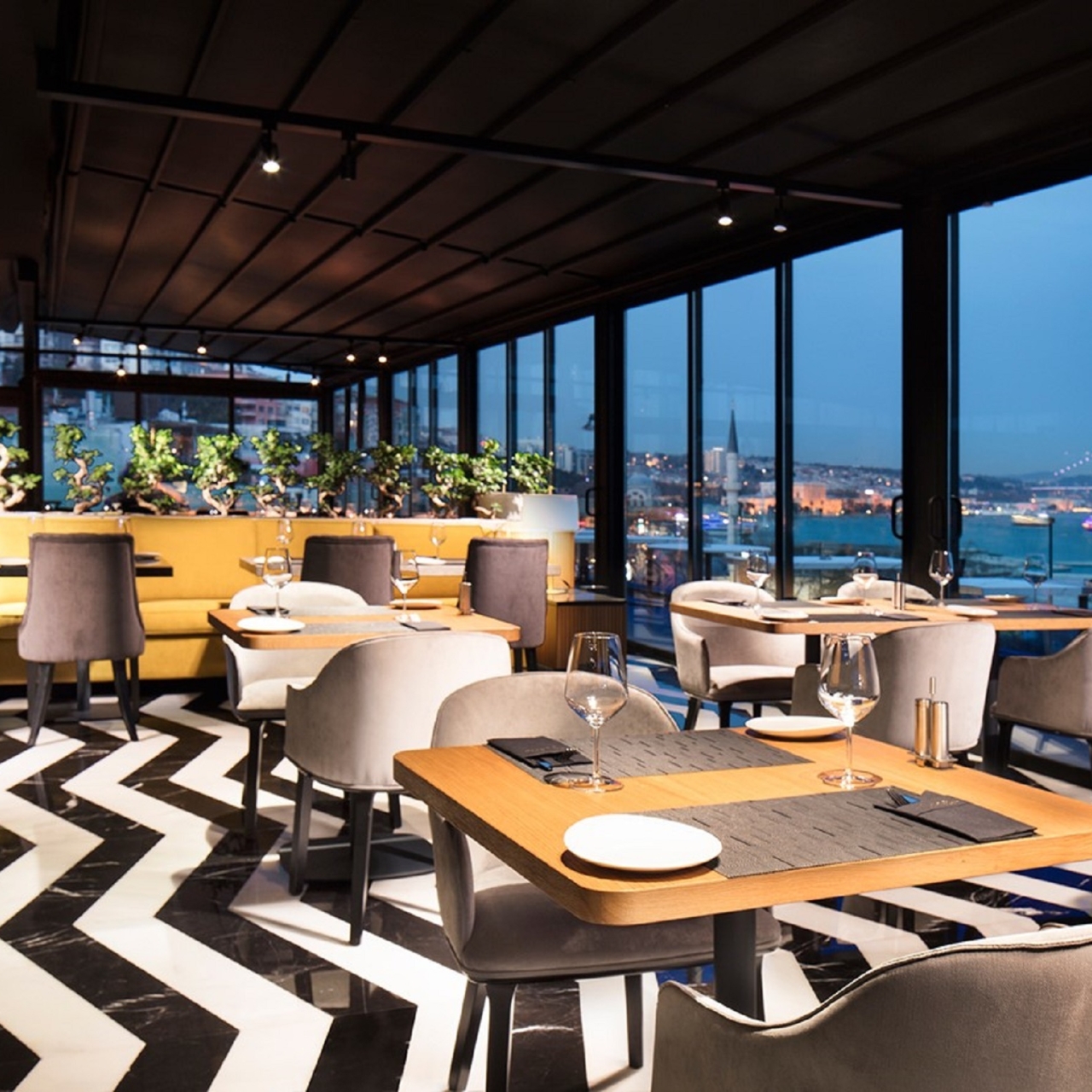 Metropolitan Hotels Bosphorus In Istanbul Istanbul Hrs