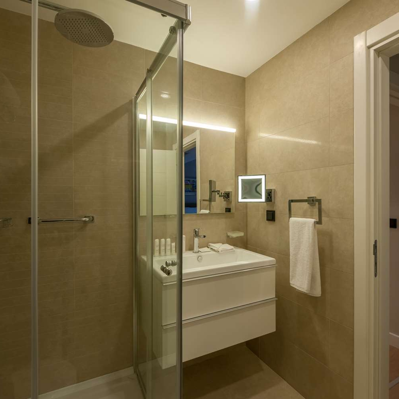 Istanbul Batisehir Radisson Blu Residence 5 Hrs Star Hotel In Istanbul Istanbul