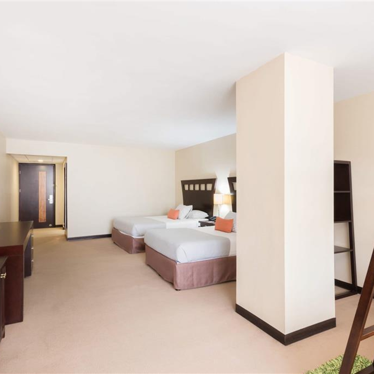 Hotel TRYP by Wyndham San Jose Sabana en San José en HRS con servicios  gratuitos