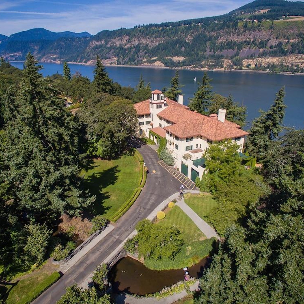 pics Columbia River Gorge Hotel Restaurant hrs