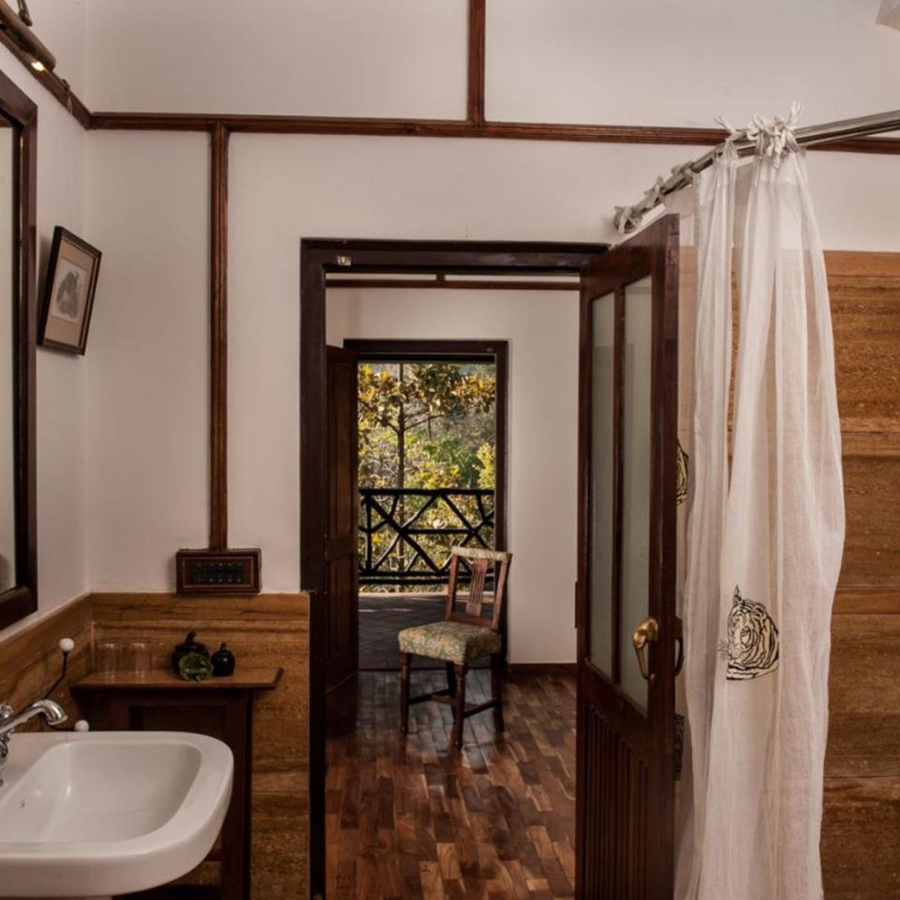 Hotel Jim S Jungle Retreat 5 Hrs Star Hotel In Ramnagar State Of Uttarakhand