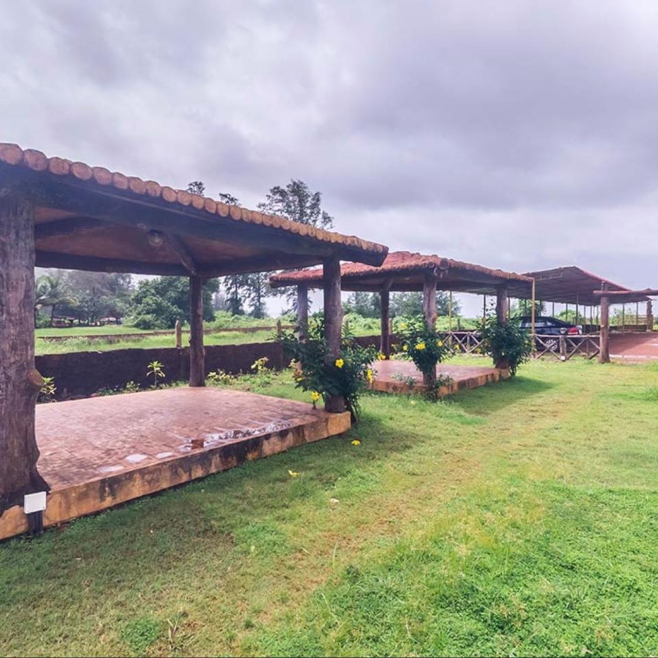 Hotel Sagar Raj Beach Resort In Dapoli Maharashtra Hrs With pristine beaches, historical temples, caves and forts scattered around, dapoli has something to you can also take a stroll on the clean and calm beach. hotel sagar raj beach resort in dapoli