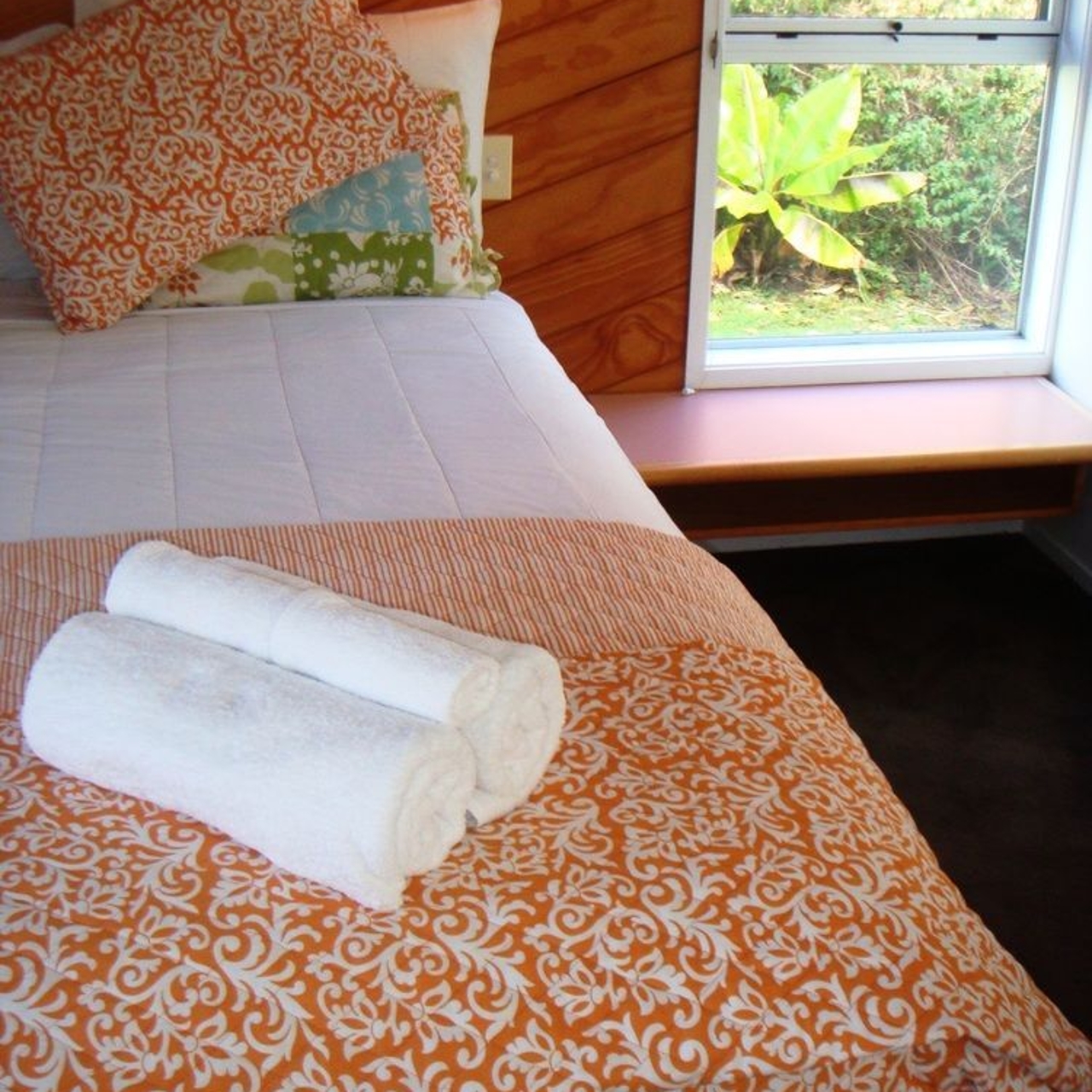 Colonial House Motel New Zeeland At Hrs With Free Services