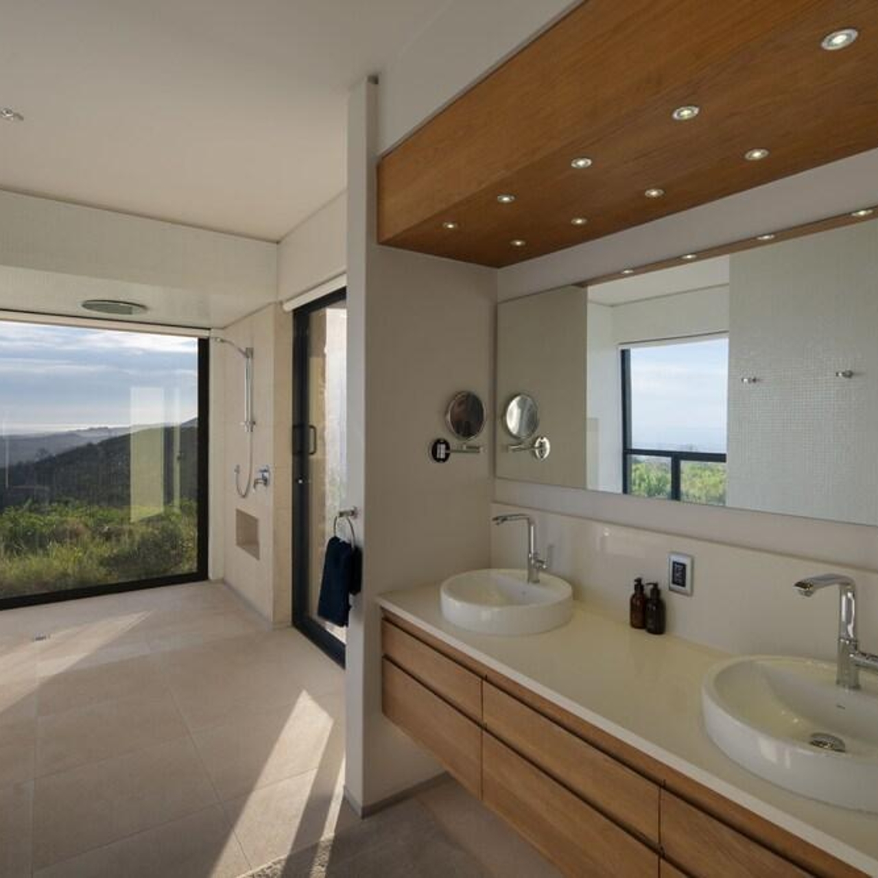 Hotel Alkira Lodge 4 Hrs Star Hotel In Brenton On Sea Western Cape