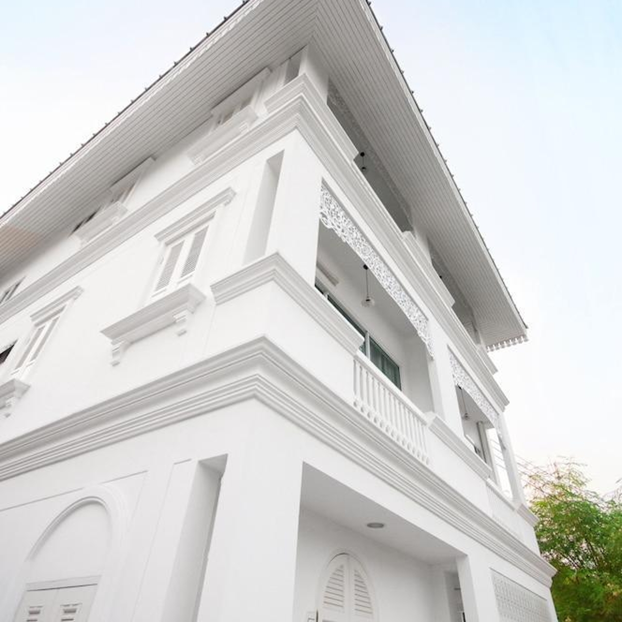 Hotel Dharasom Colonial House Thailand At Hrs With Free Services