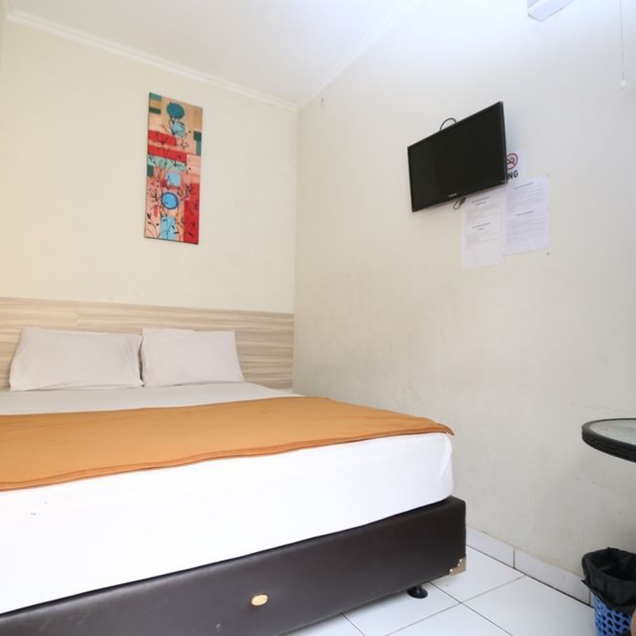 Hotel Bantal Guling Alun Alun Bandung Indonesia At Hrs With Free Services