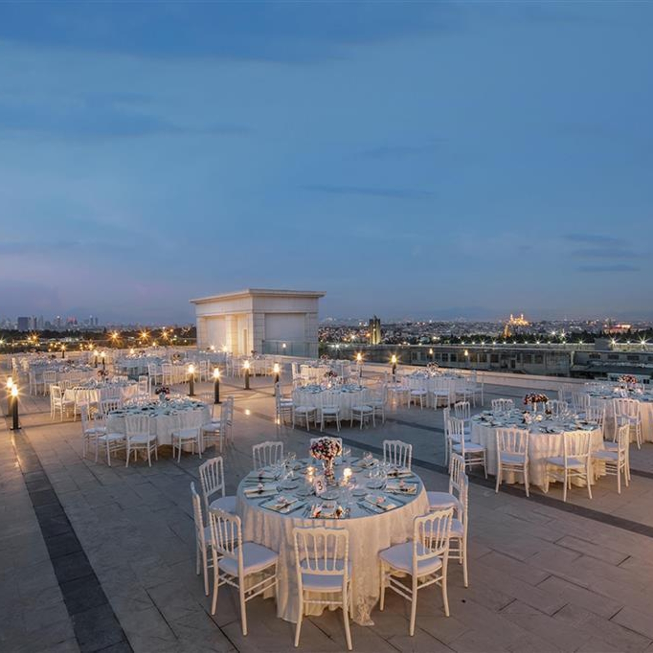 Hotel Doubletree By Hilton Istanbul Topkapi 4 Hrs Star Hotel In Rami Istanbul Ili