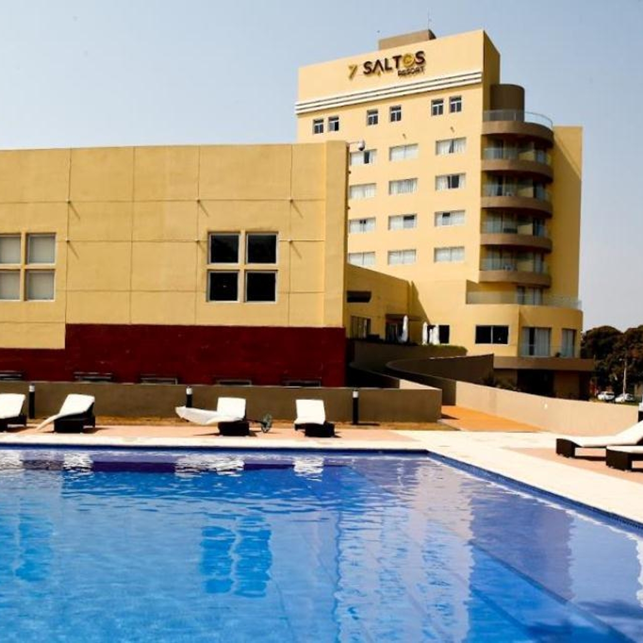 hotel 7 saltos resort paraguay en hrs