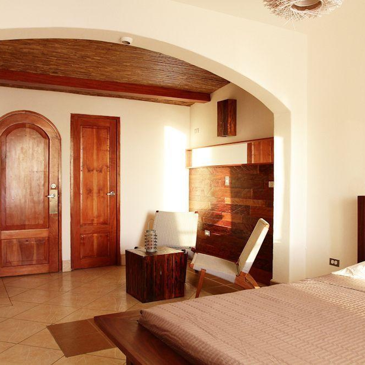Hotel Alcazar Nicaragua At Hrs With Free Services