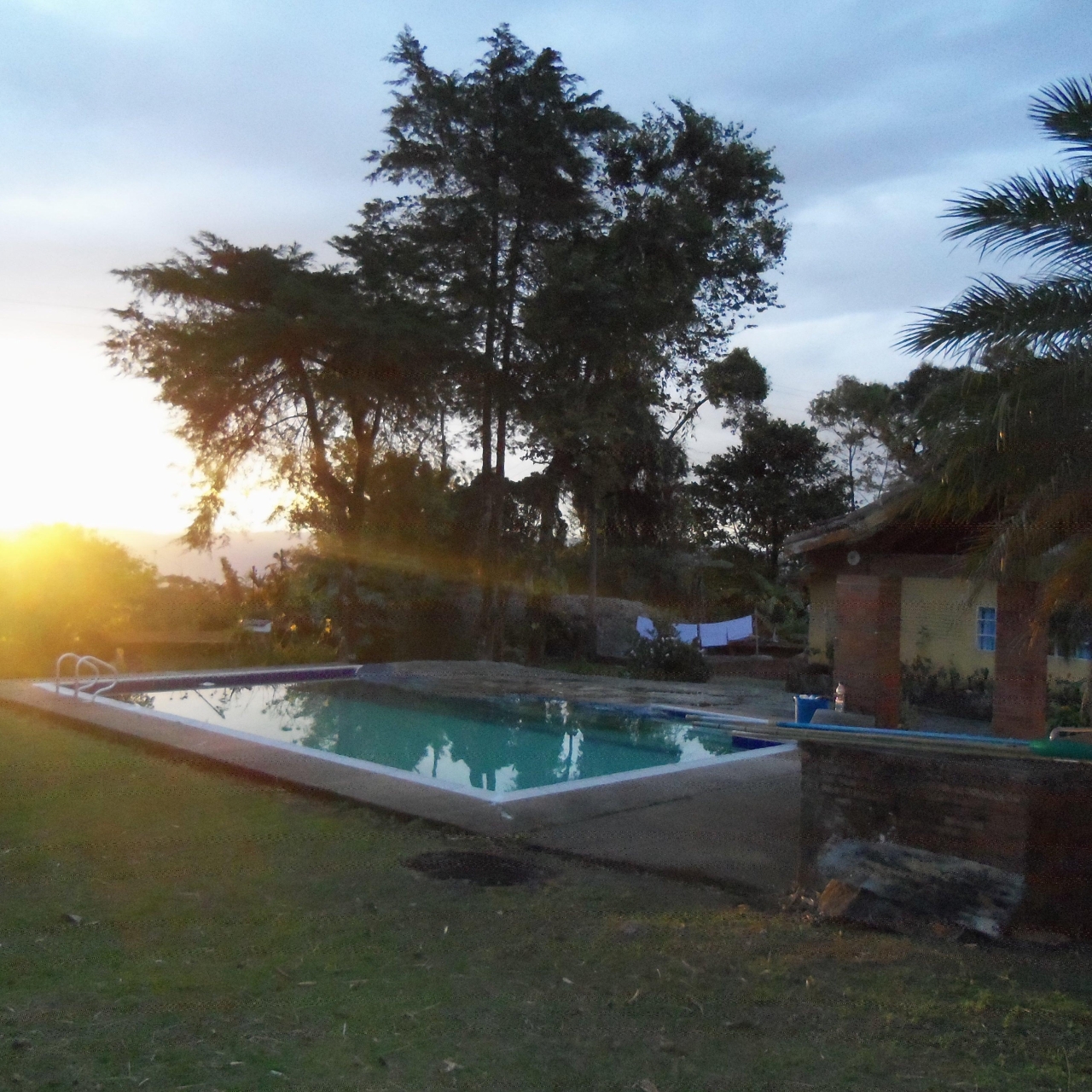 hotel la esmeralda sasaima colombia en