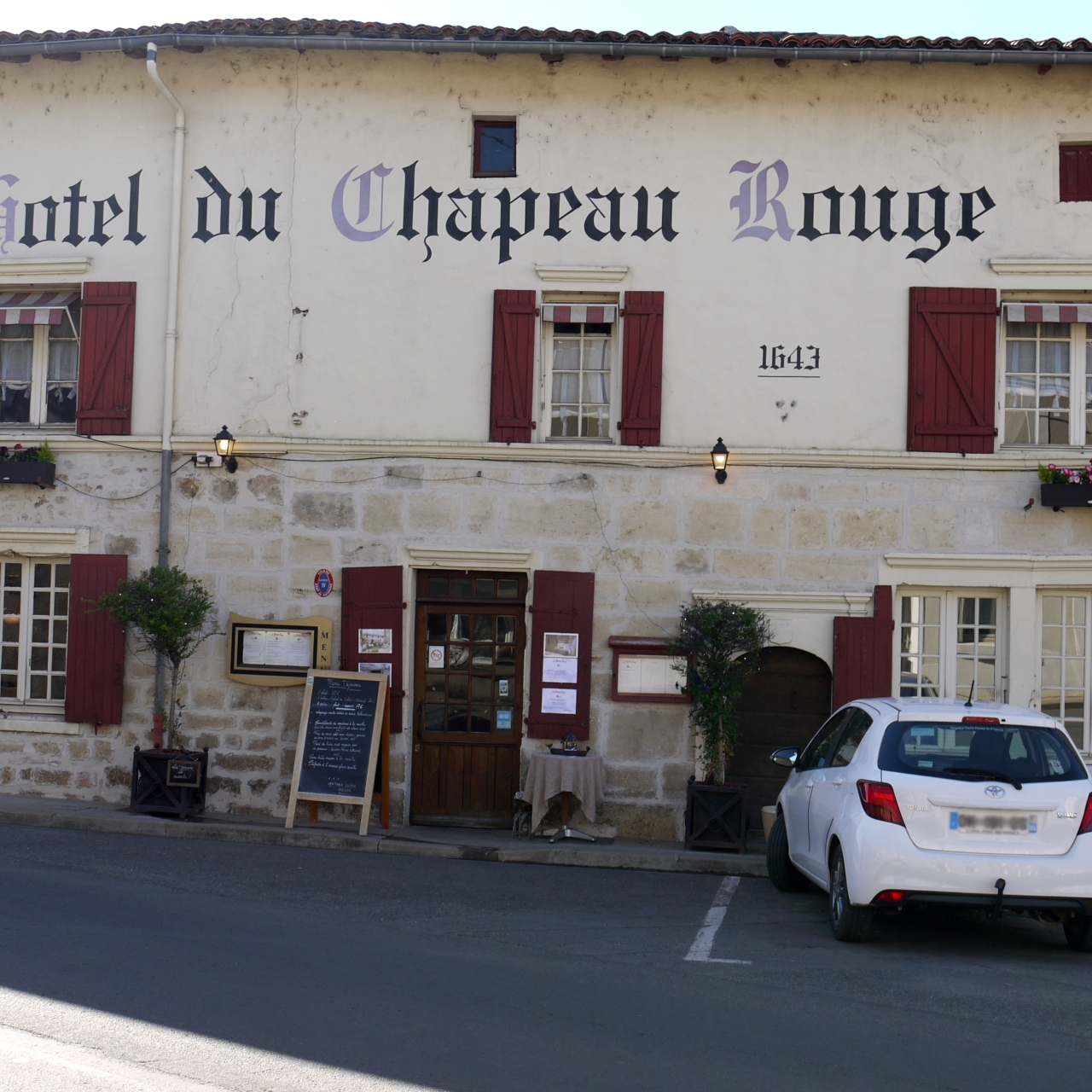 Hotel Le Chapeau Rouge in Lusignan (Poitou-Charentes) - HRS