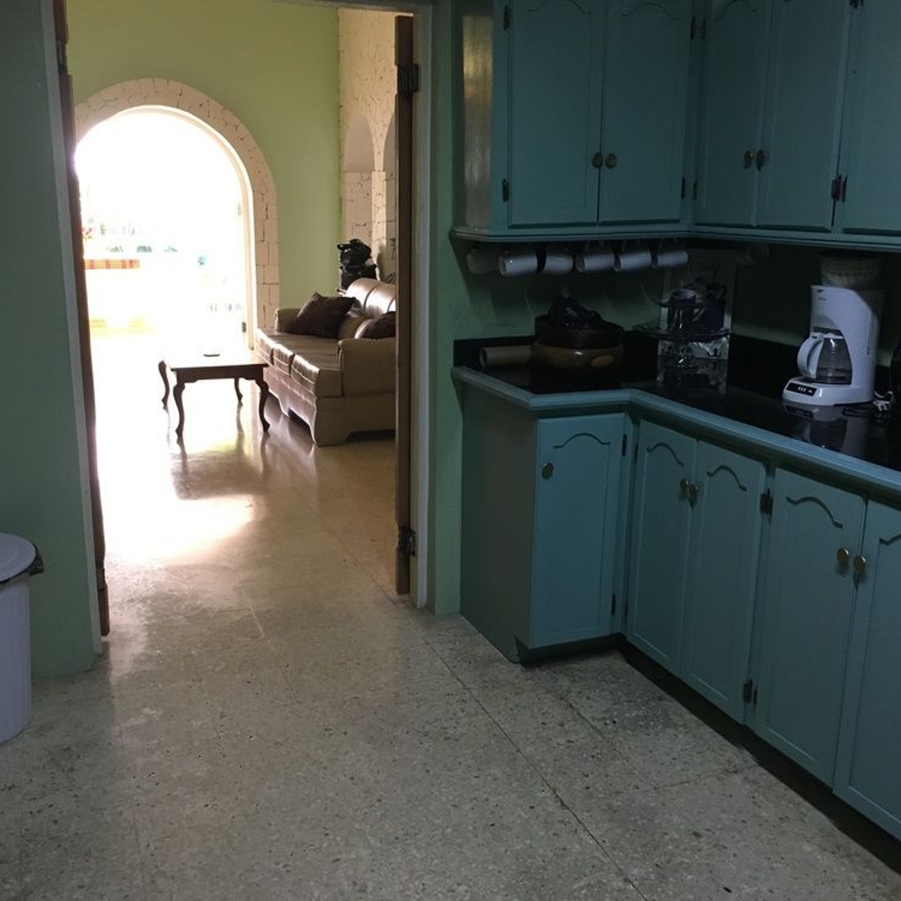 Ironshore Parish Of Saint James Jamaica America Central Hrs Soodsad hotellid rose villa cafe lähedal linna dalat piirkonnas restoranid ja kohvikud.