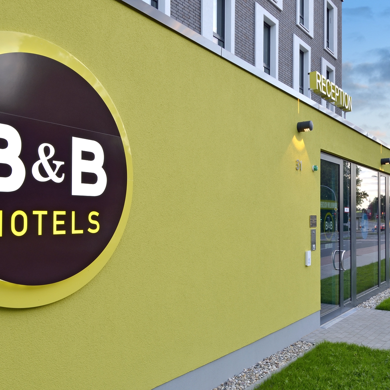B B Hotel Stuttgart Zuffenhausen 3 Hrs Star Hotel In Stuttgart Baden Wurttemberg Region